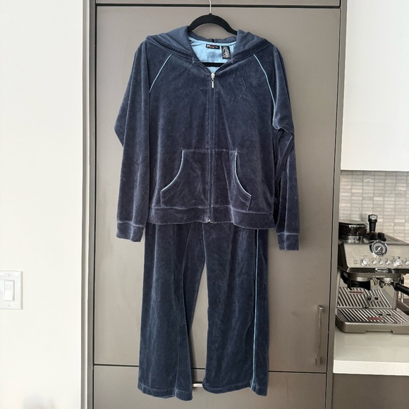 NWOT Navy Blue Velour Tracksuit (pants and hoodie) SJB Active Petite - Picture 1 of 13